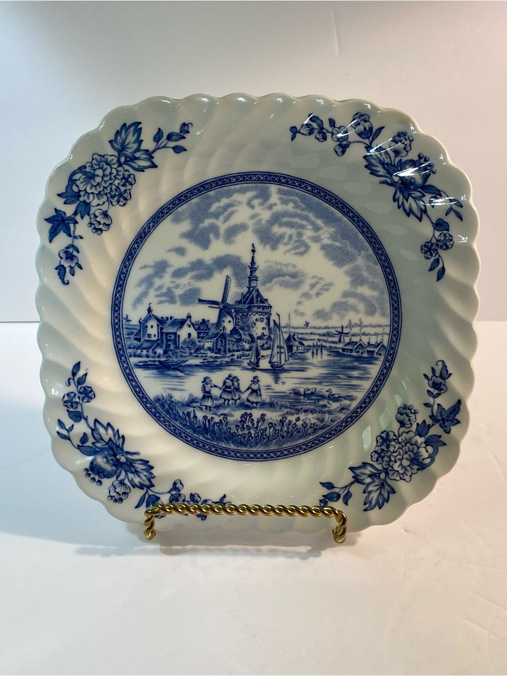 Johnson Brothers Tulip Time Blue White Square Scalloped Salad Plate 7.5” England